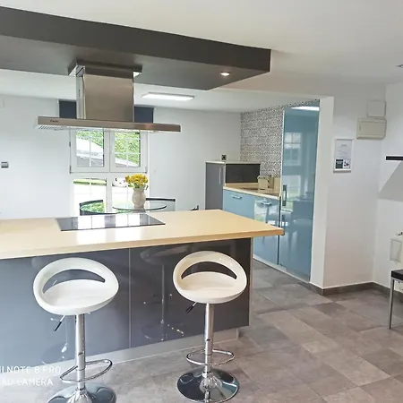 Puerta De Duplex Apartment